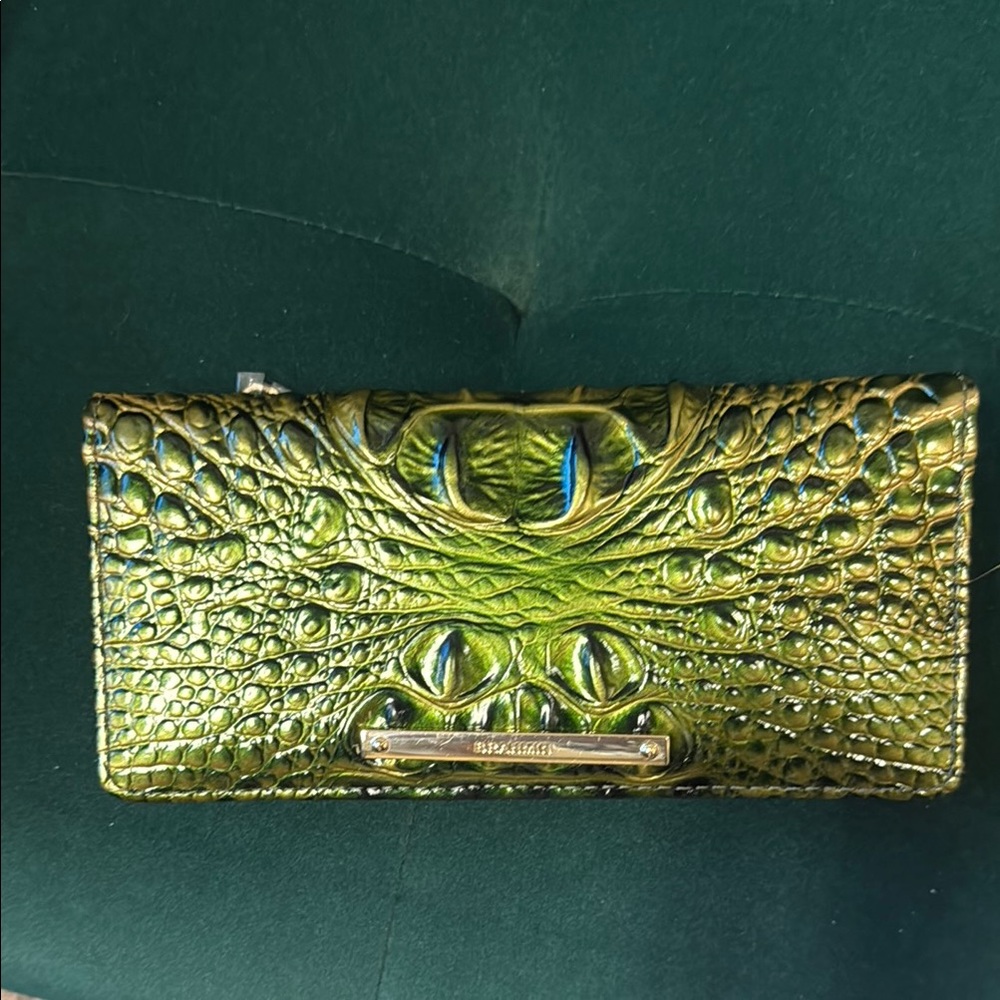 Brahmin Green Tabitha Shoulder Bag with matching wallet - Picture 2 of 5